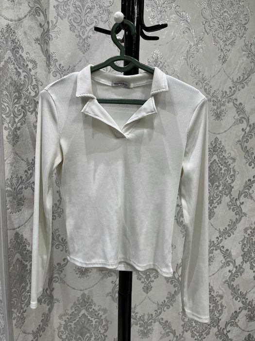 Кофта белая с воротником