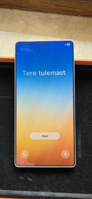 Samsung S25 Ultra, în garanție și 5 huse UAG