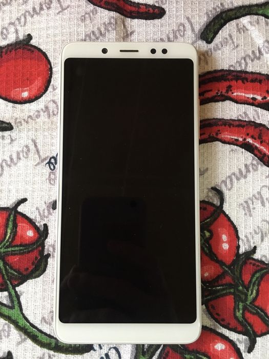 Смартфон Redme 5 plus Gold , 3/32GB