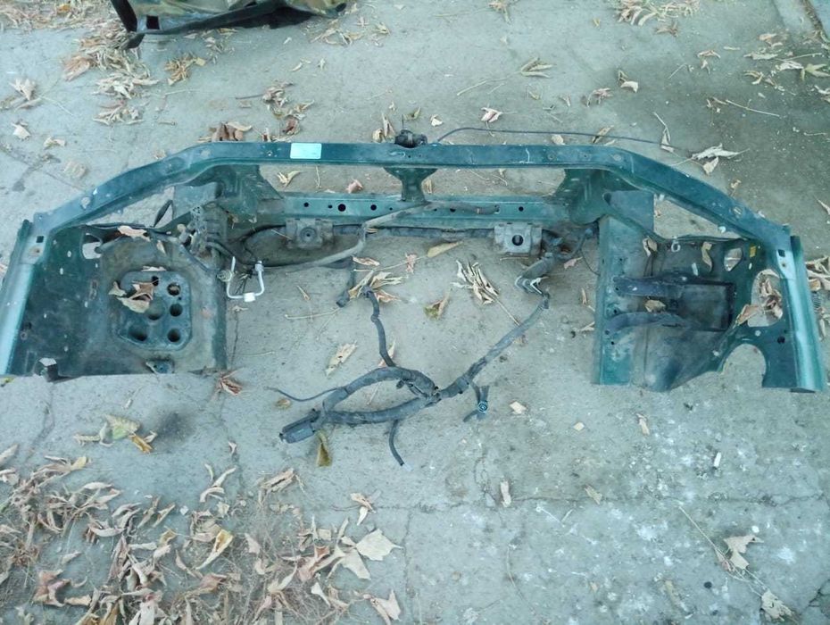 Панель передняя Subaru Legacy 3