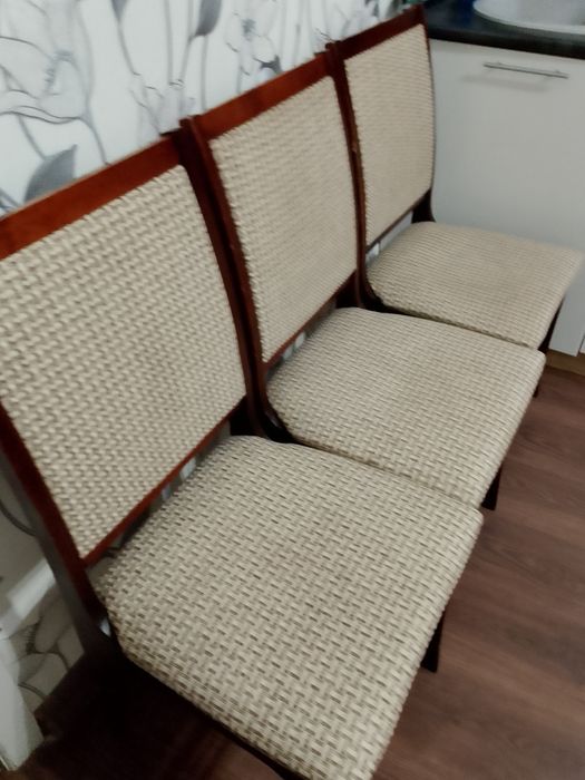 Стулья для кухни зала