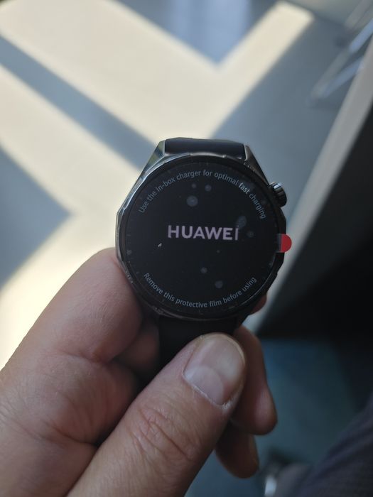 Vand Huawei Watch GT 6 Black preț ușor negociabil nou neactivat + cadou