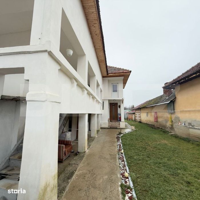 Casa de vanzare, la 10 km de orasul Targu Jiu
