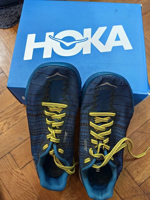 Pantofi Hoka pentru alergare