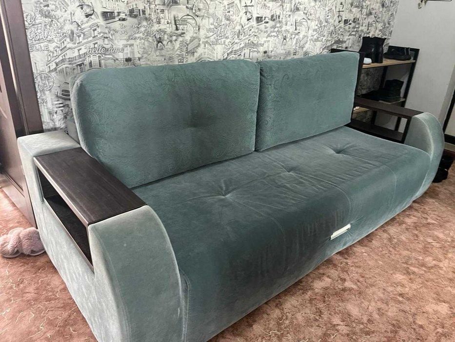 продам ДИВАН в отличном состоянии