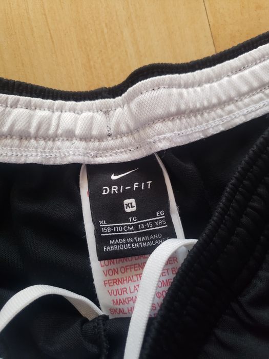 Оригинално долнище Nike Dri-Fit S