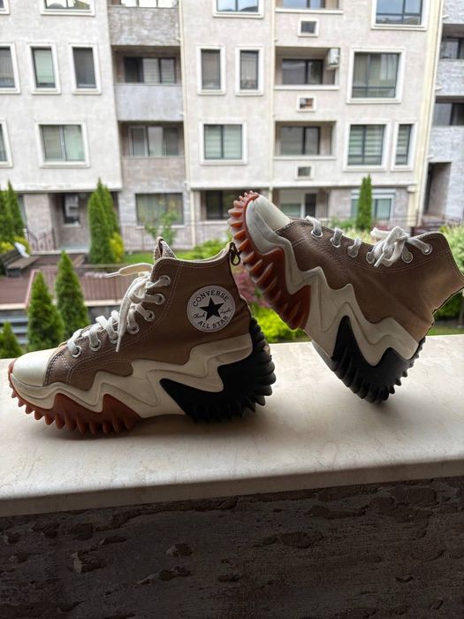 Продавам оригинални Converse Run Star Motion