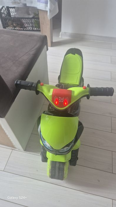 Продавам детско моторче