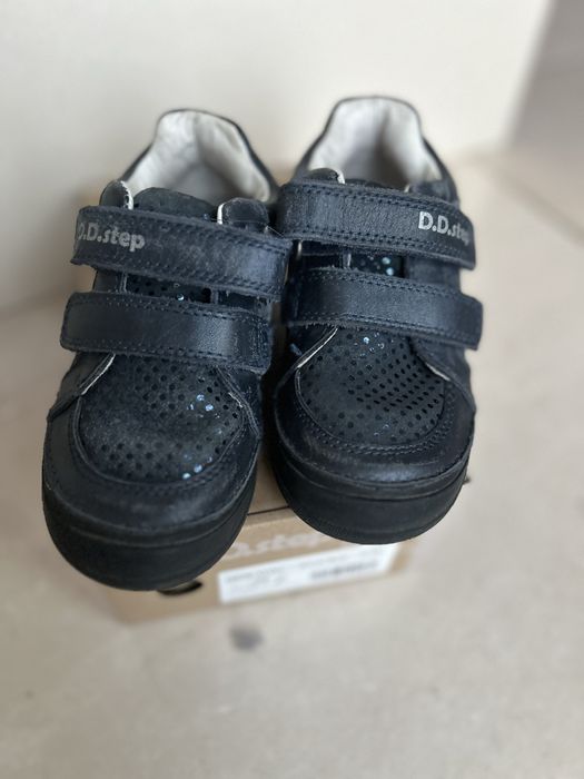 Светещи ботуши и затворени обувки DD Step за момиче, 28 номер