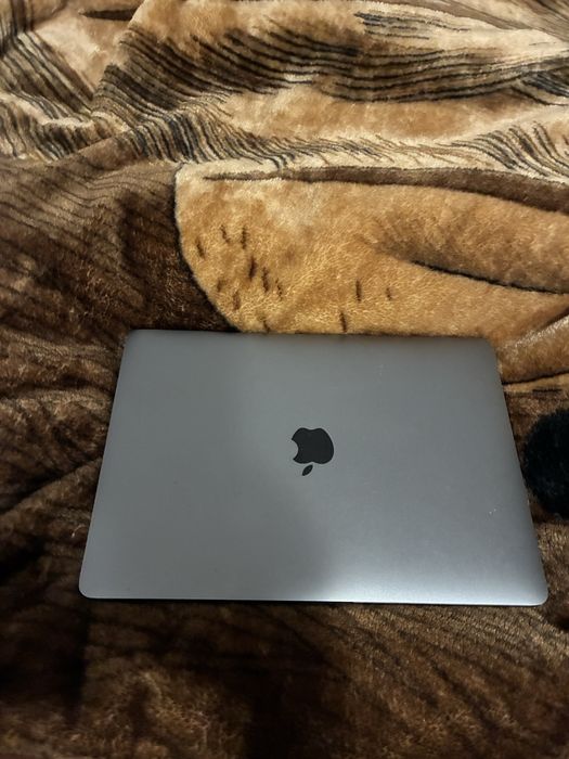 Macbook pro 2018 256