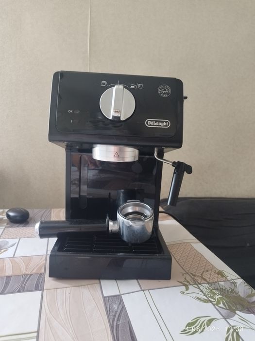 Продается кофеварка Delonghi