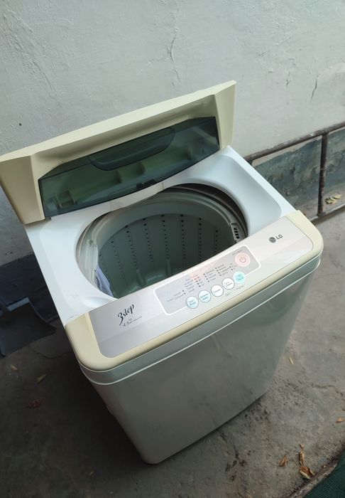 Стиральная машина LG. 4.5kg. Полуавтомат.