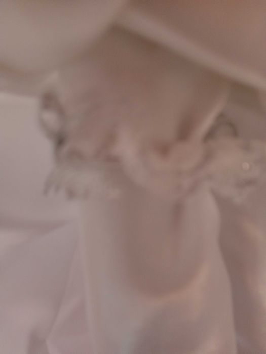 Порцеланова колекционерска кукла