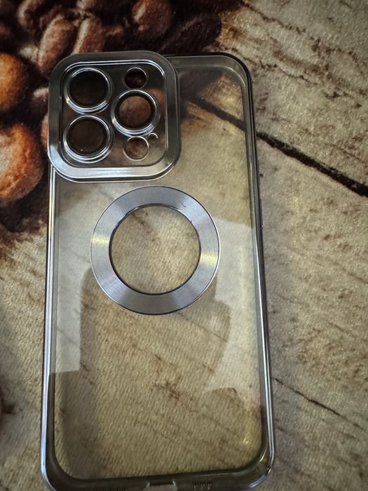 Калъфи за iphone 13pro