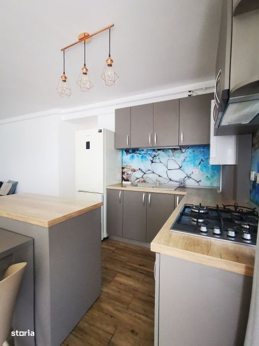 Apartament 3 camere, cu garaj si boxa, in Borhanci