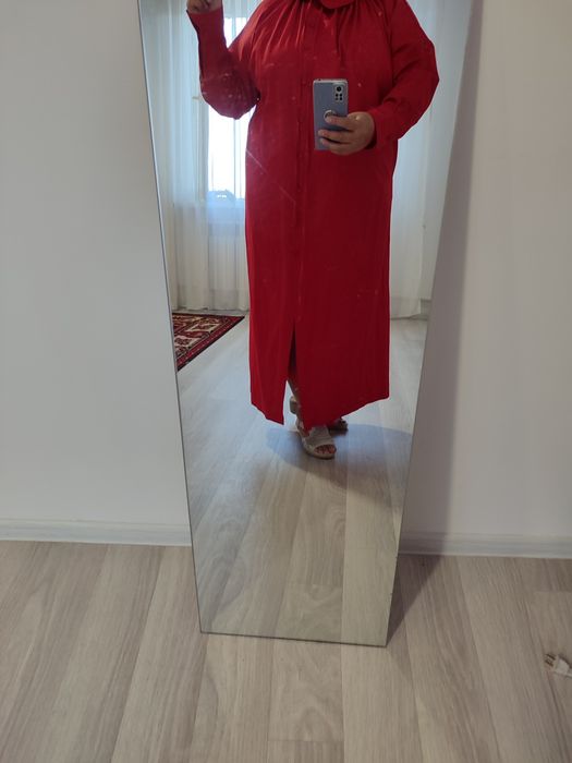 Продам платье женское