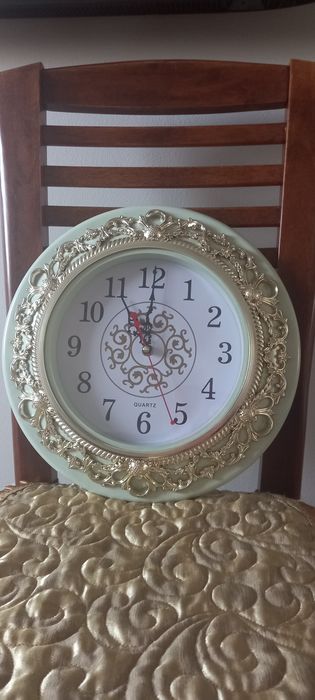 Часы настенные круглые