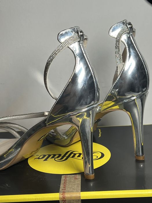 Pantofi cu toc Buffalo