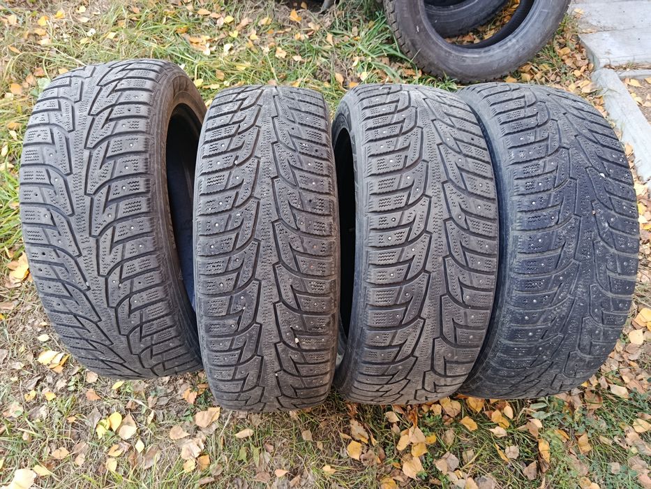 Hankook 215 55 R17 комплект
