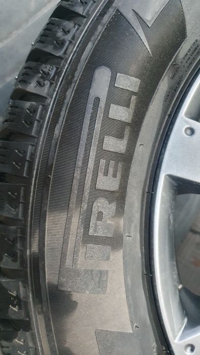 Продам комплект колес на 15