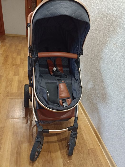 Детская коляска прогулочная