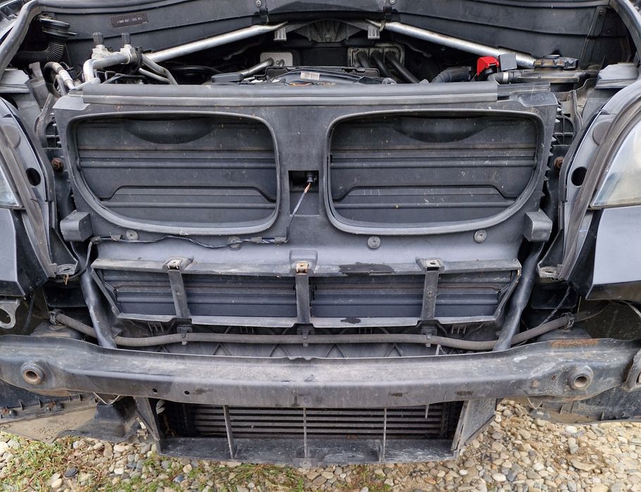 Trager tragher radiator armatura faruri ventilator bmw x5 x6 e70 e71