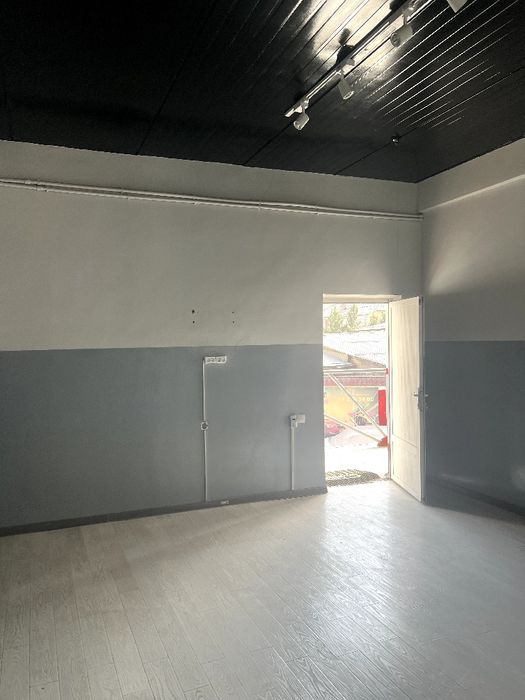 В автосервисе сдаются подьемники и бокс