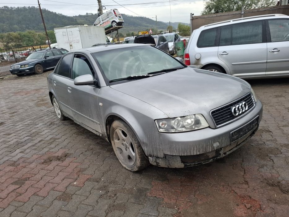 Elemente Caroserie Audi A4 B6 Sedan 1.9TDi 96kw 131cp Tip AVF Cutie 6 trepte An 2003