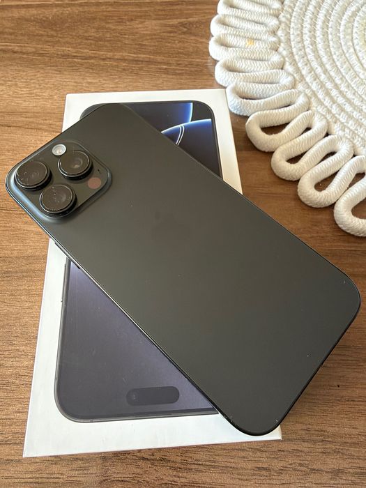 Apple iPhone 16 pro max Titanium Black 256gb Безупречен!