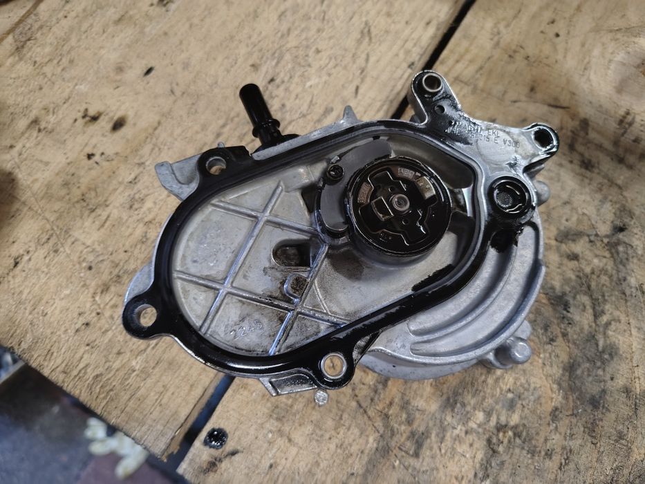 Pompa vacuum audi A4 b9 audi a6 c8 audi a5 audi q5 2.0tdi euro6 dez cod 05l145100b perfect functionala
