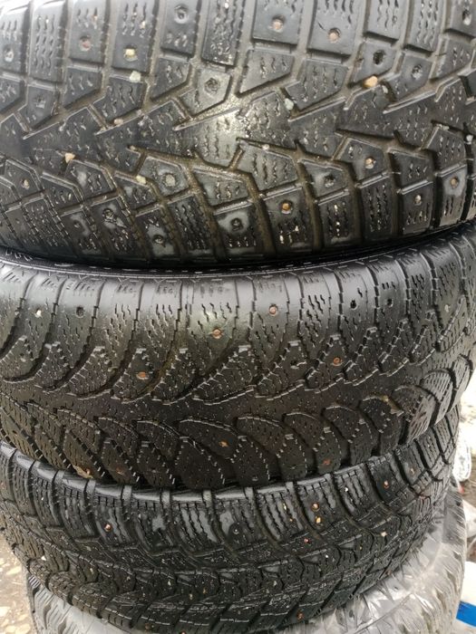 Продам зимние шины в хорошем состоянии