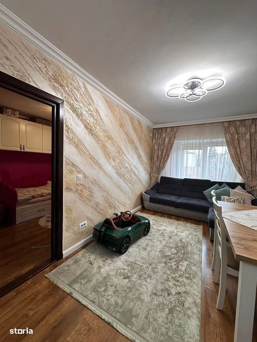 De vanzare apartament 3 camere și balcon, zona ultracentrala, renovat