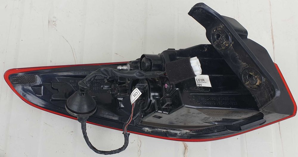 Оригинален Десен стоп Хюндай Кона – (вътрешна + външна част) 2017–2020