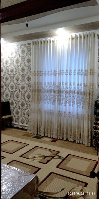 Umid posyolkadan 6 sotkli uglavoy hovli sotiladi