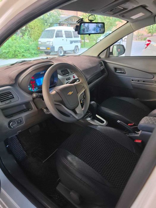 Chevrolet cobalt sotiladi. Moshina o'zimniki.