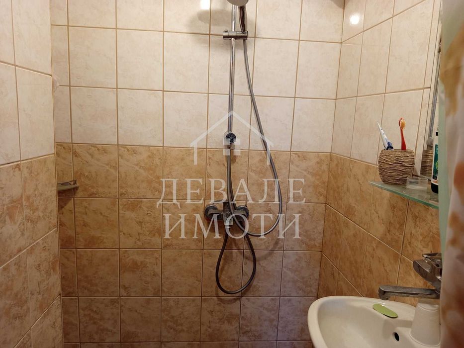 Продава се Етаж от къща в Русе, Дружба 2 - 108 кв.м за 591 €/кв.м - Снимка #5