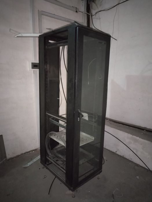 Шкаф для сервера