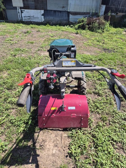 Vând motocultor de 9 cp