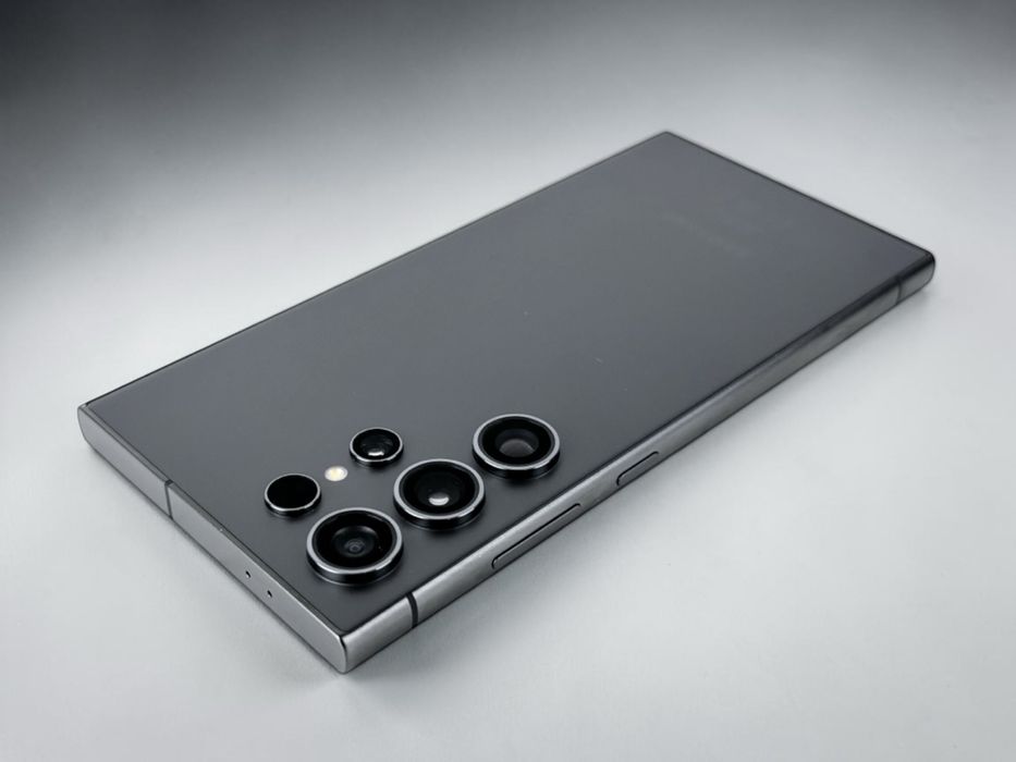 Samsung Galaxy S24 Ultra 5G 256GB 12RAM Black Перфектен! Гаранция!