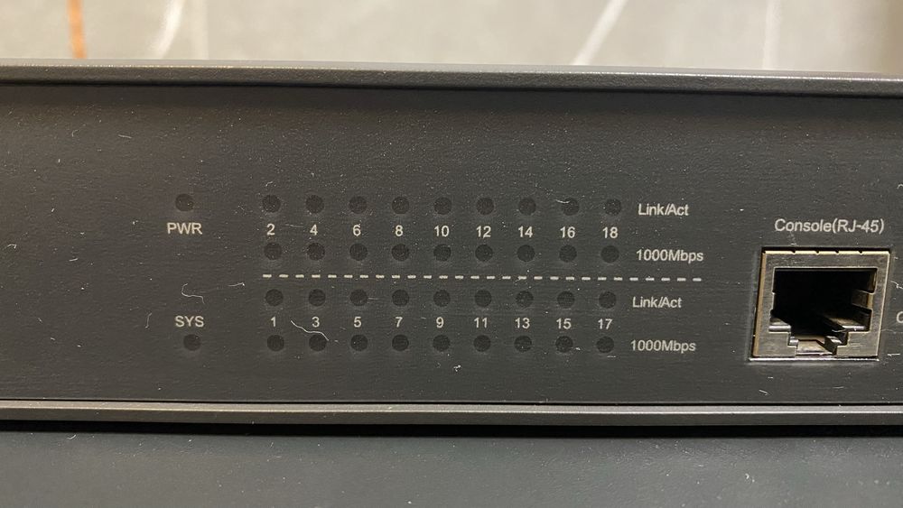 Управляемый коммутатор TP-Link JetStream T2600G-18TS (L2+)