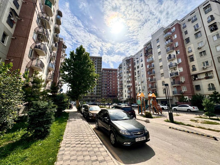 Срочно продается квартира 3/1/7.Метро Дустлик.