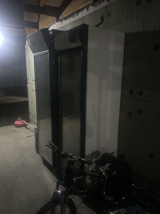 Продам хоолдильник для магазина