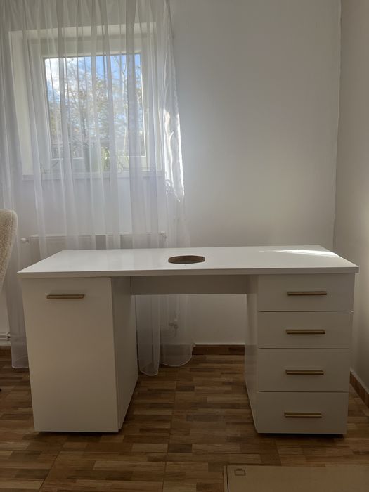 Birou/masa manichiura