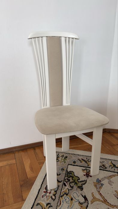 6 броя дървени столове