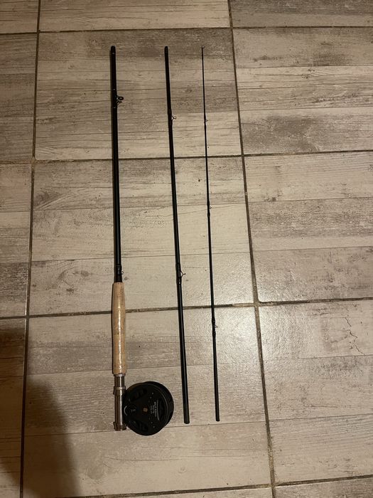 Lanseta pescuit la musca