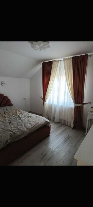 Proprietar inchiriez sau vând casă  complet mobilata 170 mp