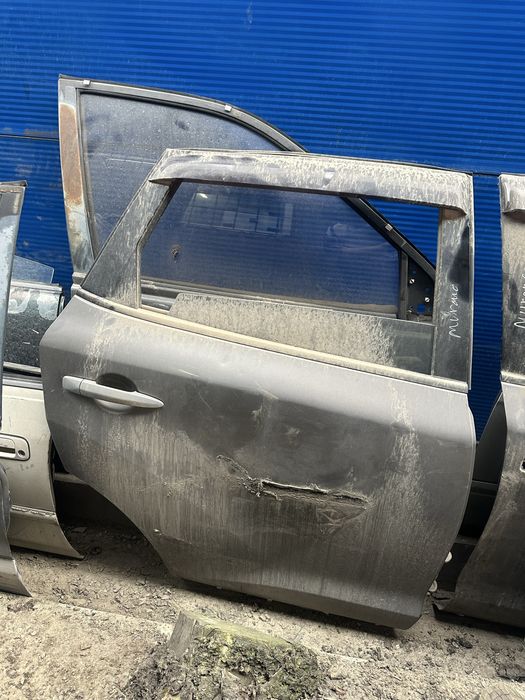 Ниссан Тиана j32 двери