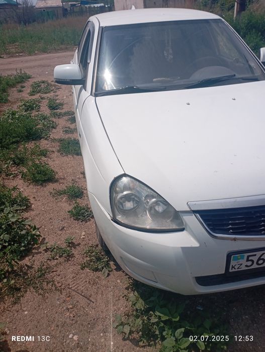 Продам приора  первая