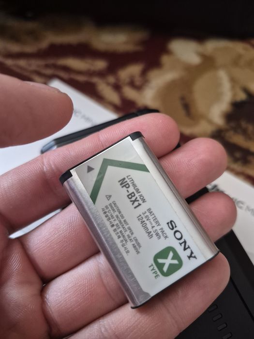 Baterii camera sony zv 1 cu incarcator inclus