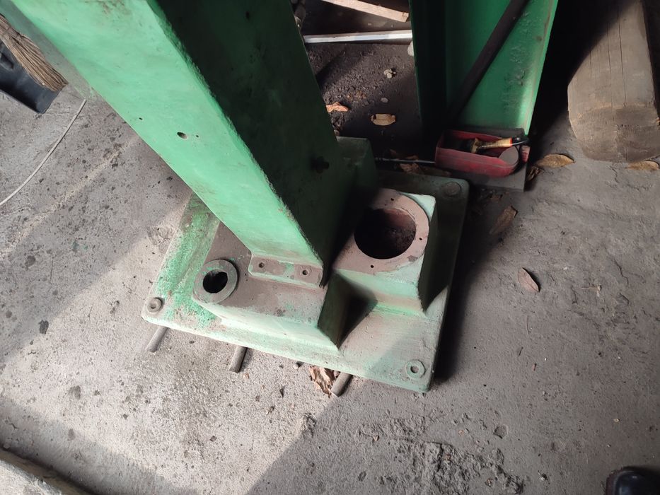 Сверлильный станок модель 2118